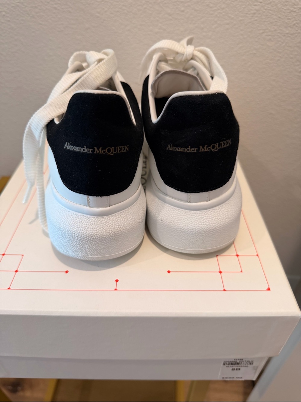 Alexander McQueen Oversized Sneakers, Size 8 - Picture 4 of 8